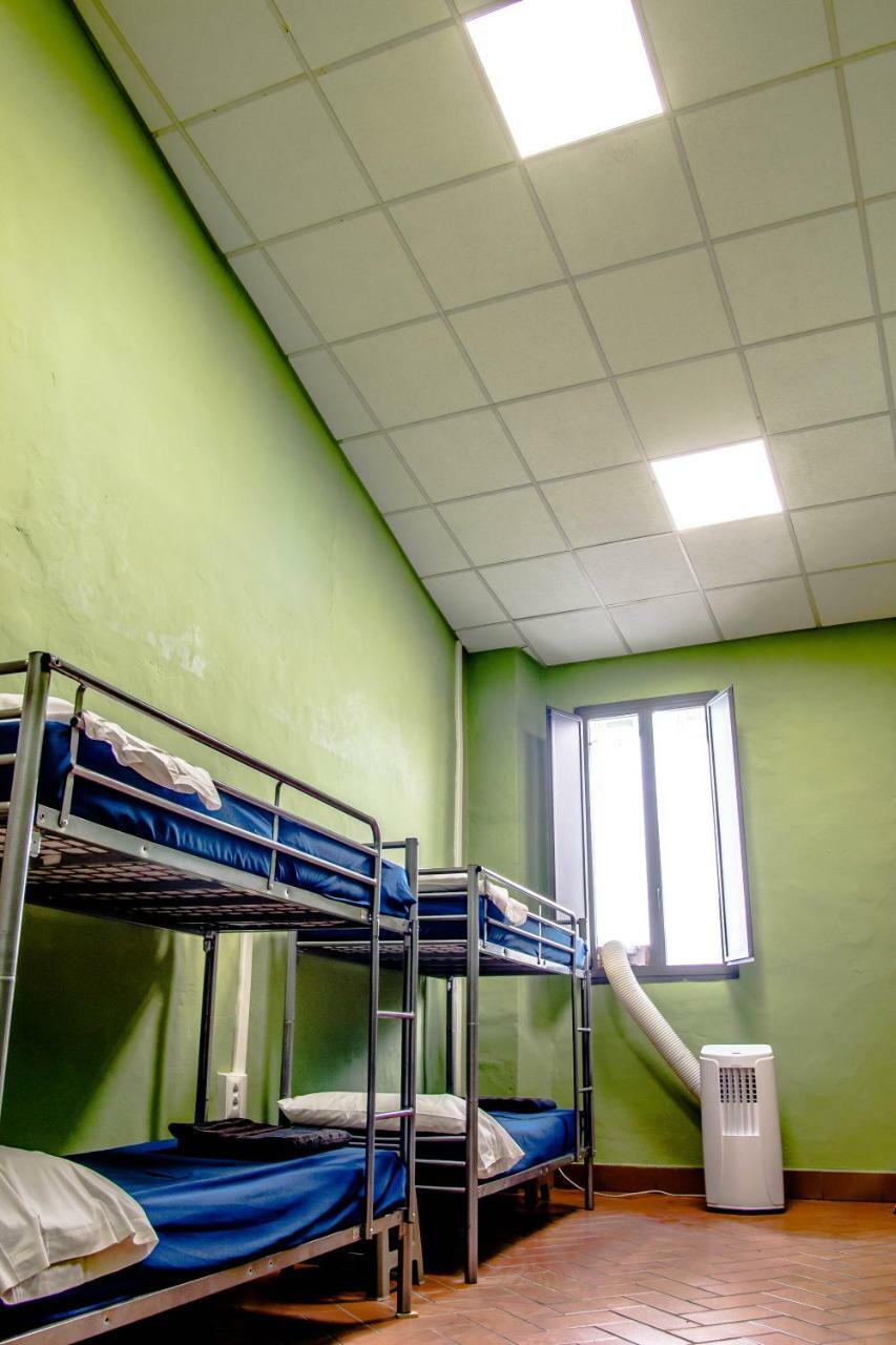 Santa Monaca Hostal