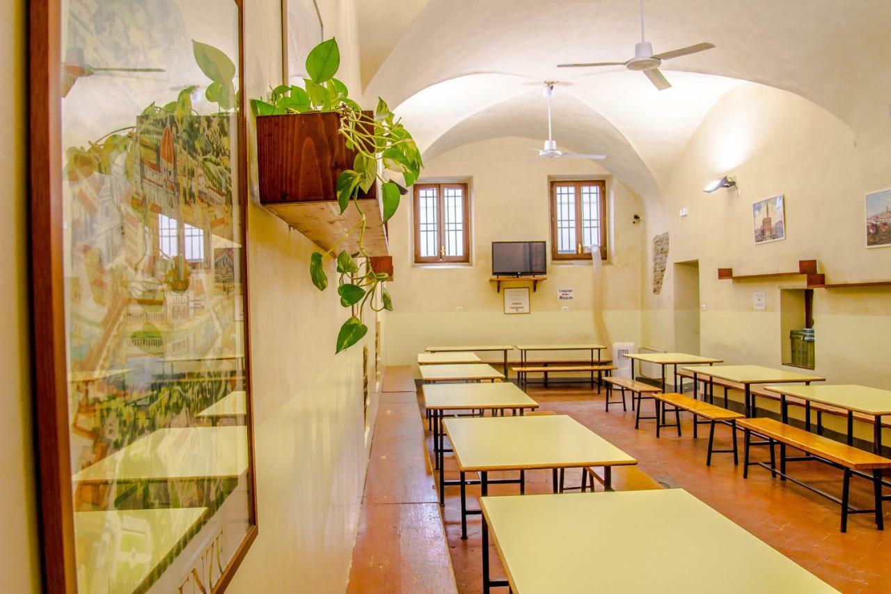 Santa Monaca Hostal