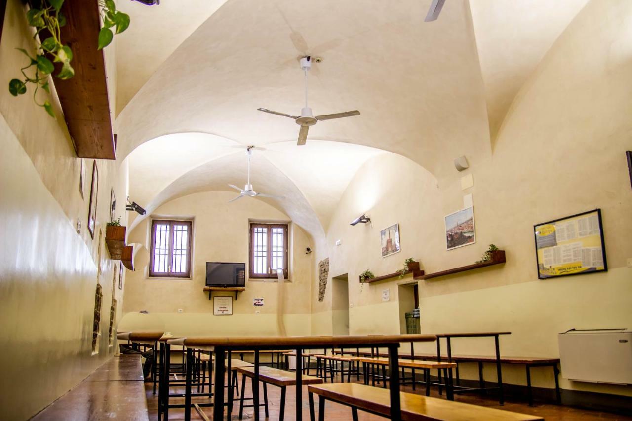 Hostal Santa Monaca *