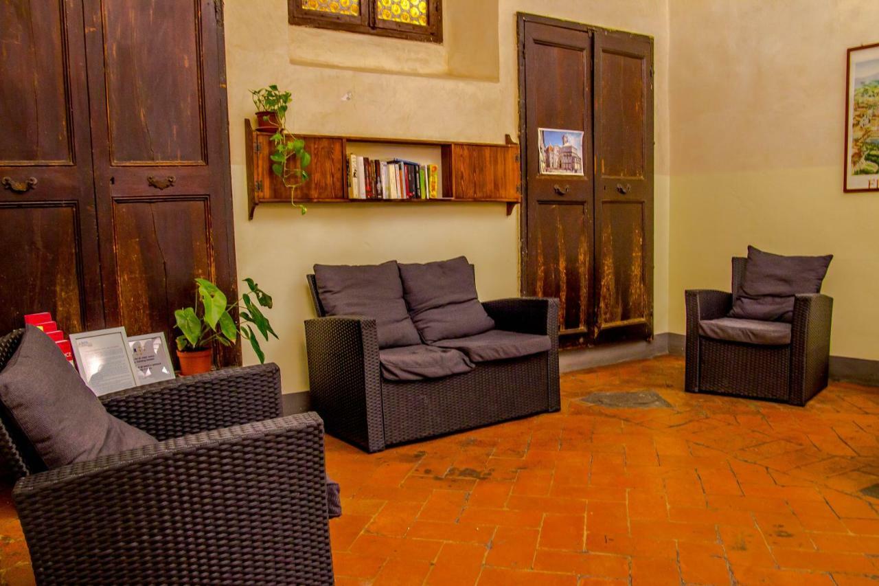 Santa Monaca Hostal
